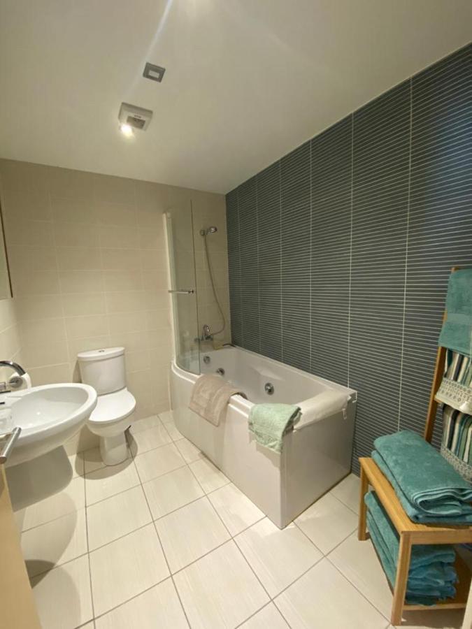 Cosy 3 Bedroom Apartment In Central Portrush With Sea Views المظهر الخارجي الصورة