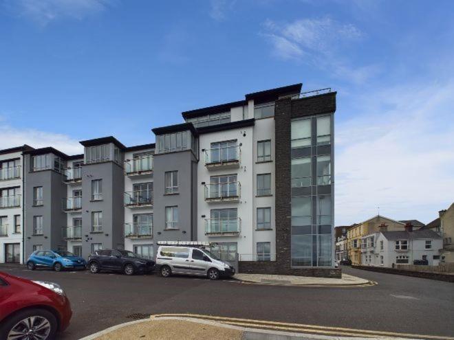 Cosy 3 Bedroom Apartment In Central Portrush With Sea Views المظهر الخارجي الصورة